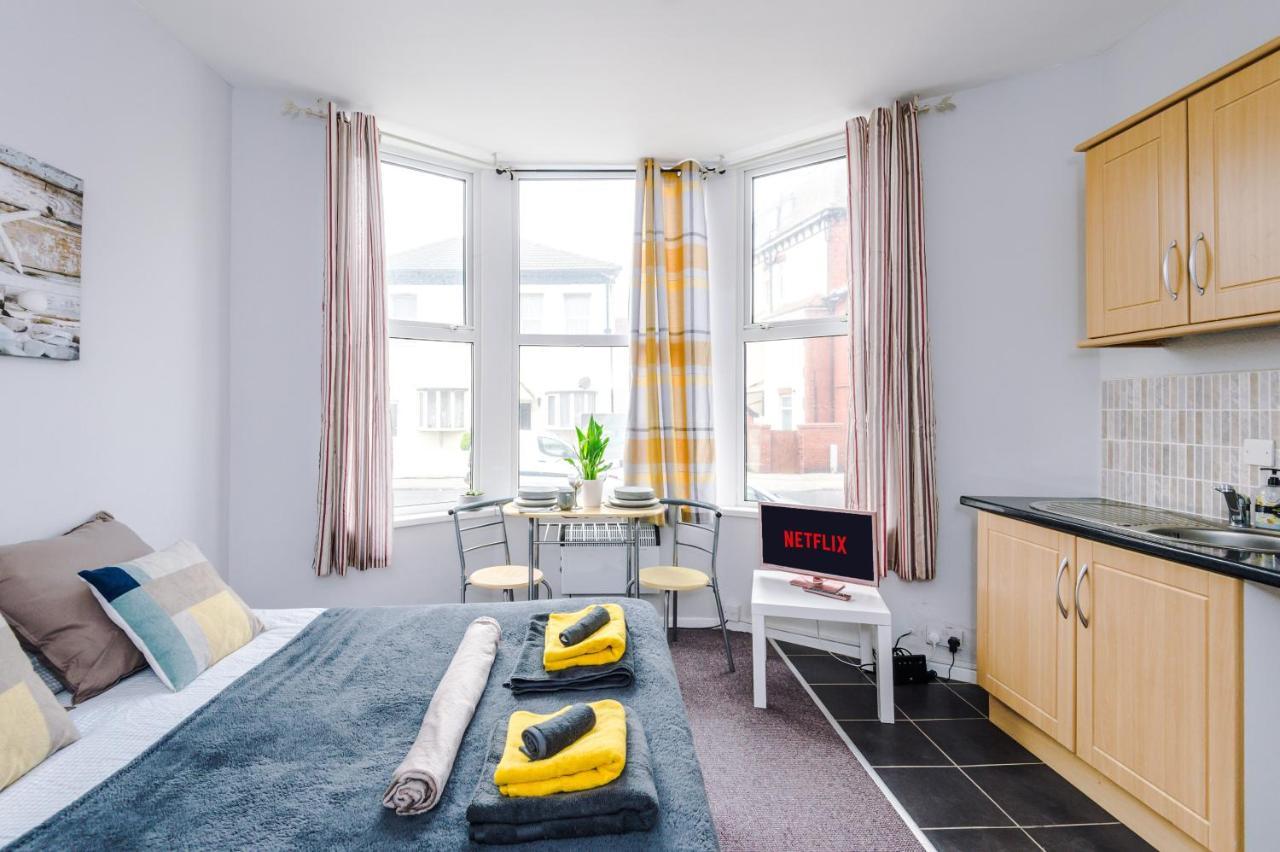 Empire Blackpool Apartments - Dickson Road エクステリア 写真